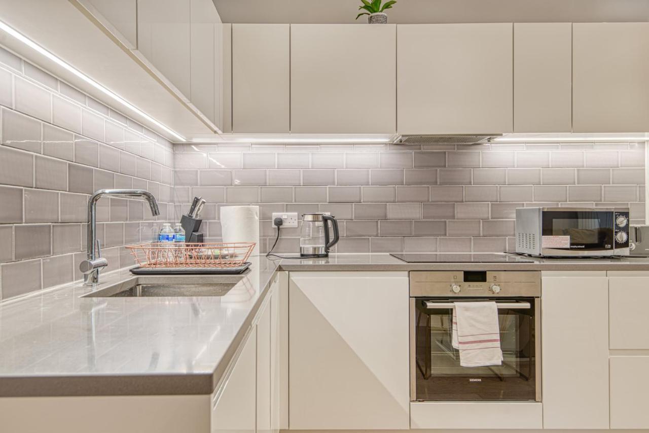 Austin David Apartments Royal Wharf Londra Dış mekan fotoğraf